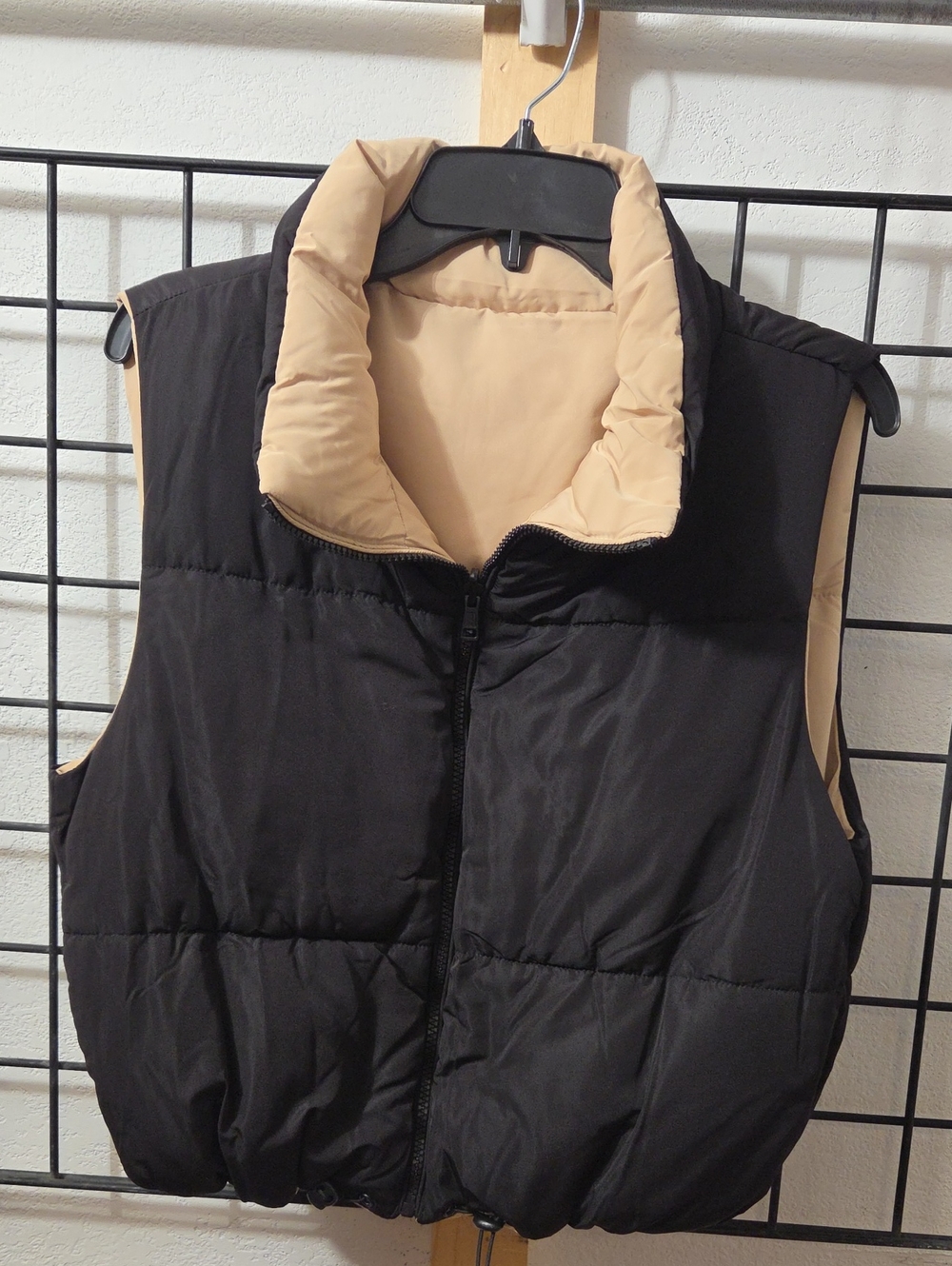 Reversible Black & Beige Puffer Vest